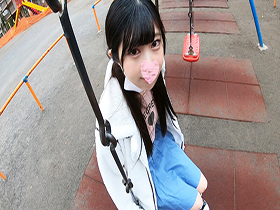 【毛も生え揃ってない小さい女の子】非常階段に連れ込んで未成熟なカラダに夢中で貪りついて気付いたらボクはワレメにチ●ポ挿入してました…ピュアなちびっ子２人をイタズラ　サンプル画像02